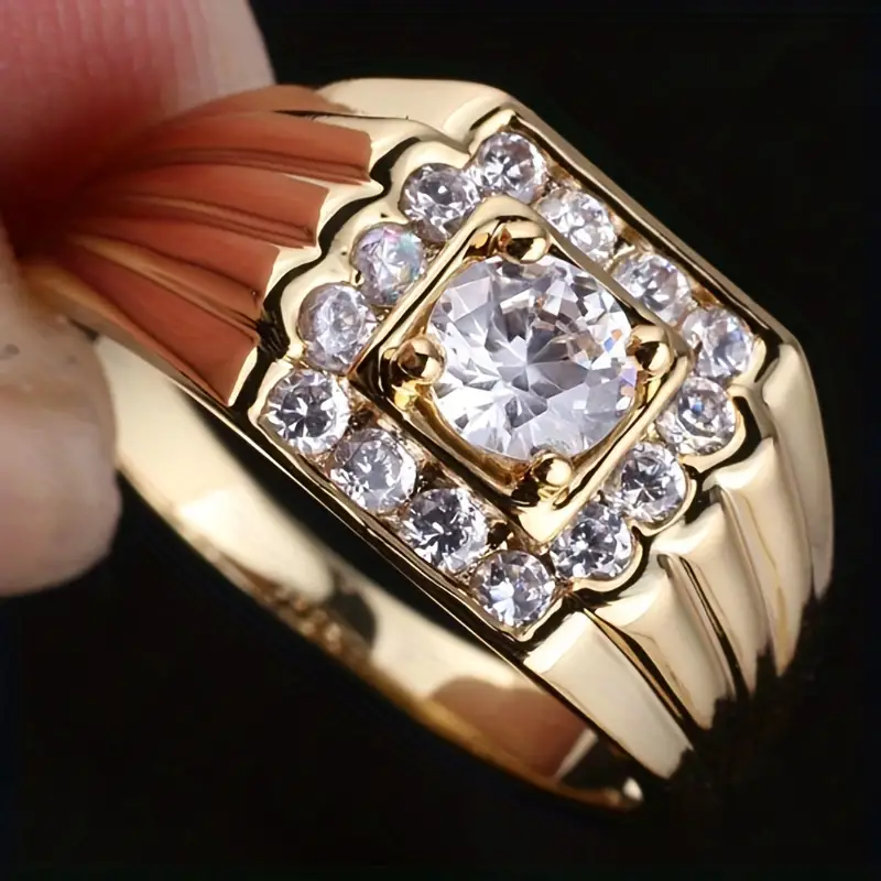 Anillo de oro vintage con capas de circonitas